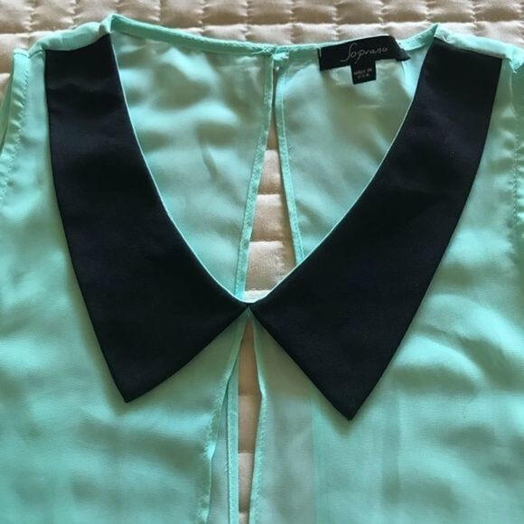 Soprano Draped Split Back Blouse Black Collar Sea-foam Green Small - Picture 6 of 11